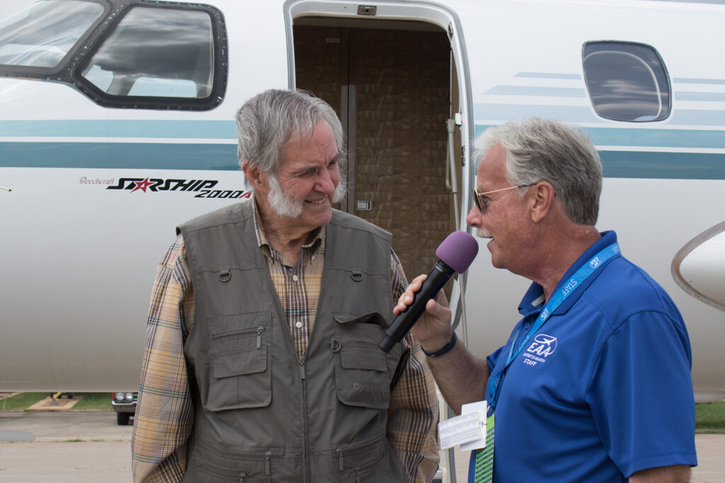 El legendario diseñador Burt Rutan regresará a EAA AirVenture Oshkosh